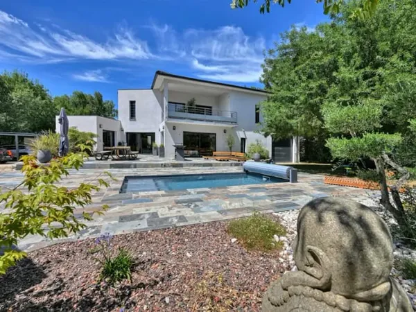 Maison 7 pièces 159 m²