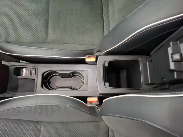 Renault Clio tce 130 edc fap — photo 24