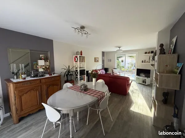 Pavillon 5 pièces 93 m²