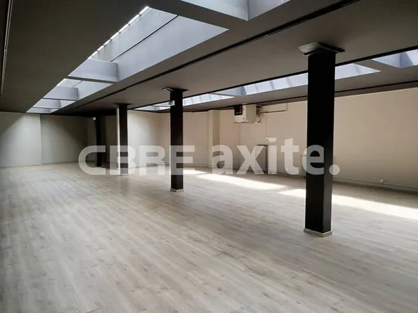 Local commercial 415 m²