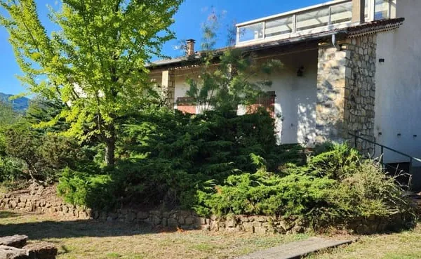 Maison 5 pièces 165 m²