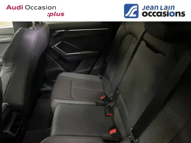 Audi Q3 sportback 35 tfsi 150 ch s tronic 7 — photo 17
