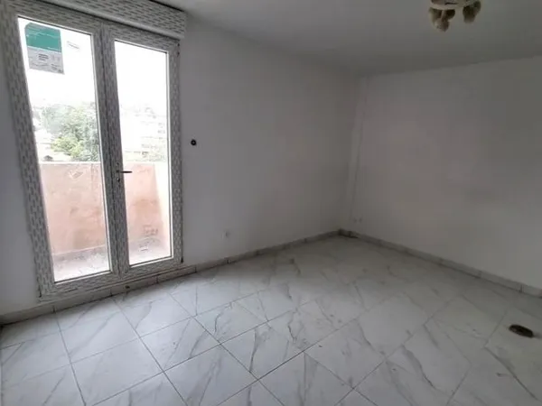 Appartement T2 - 45 m2 - Entièrement renové