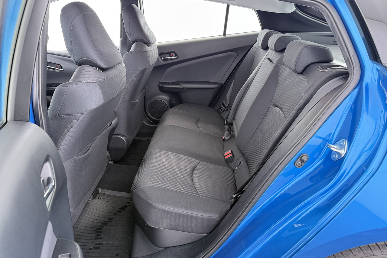 Toyota Prius+ — photo 23