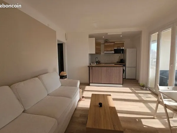 Rare beau T2 rénové balcon vue mer Catalans