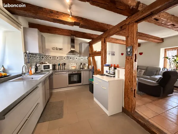 Maison alsacienne de caractère 140 m² + 140 m² de dépendances + patio intérieur