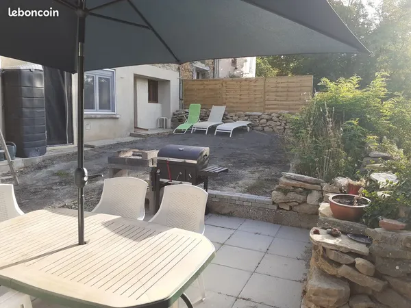 Maison de campagne F5 avec cour à la semaine dans les corbieres (dept 11)