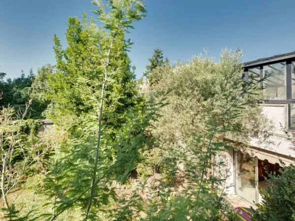 Maison 7 pièces 390 m²