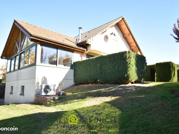Pavillon 8 pièces 178 m²