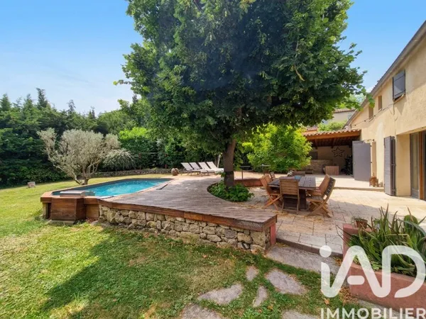 Maison 7 pièces 203 m²