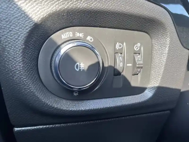 Opel Corsa 1.2 75 ch bvm5 — photo 37