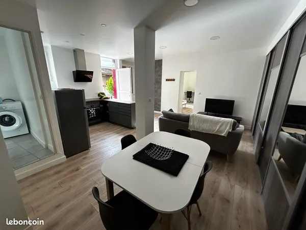 Appartement F2 rez de chaussée