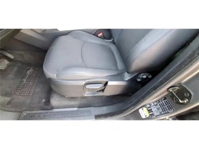 Land Rover Range Rover mark iv td4 150 bva — photo 13