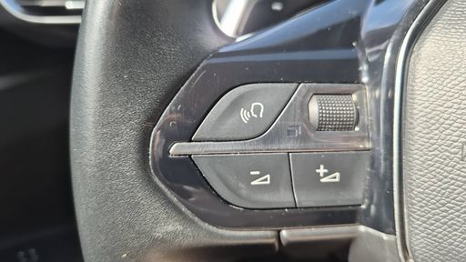 Peugeot 3008 1.6 THP 300 Hybrid4 EAT8 - Allure Pack – 2021 – 98045 km – Hybride rechargeable – Boîte Automatique — photo 13