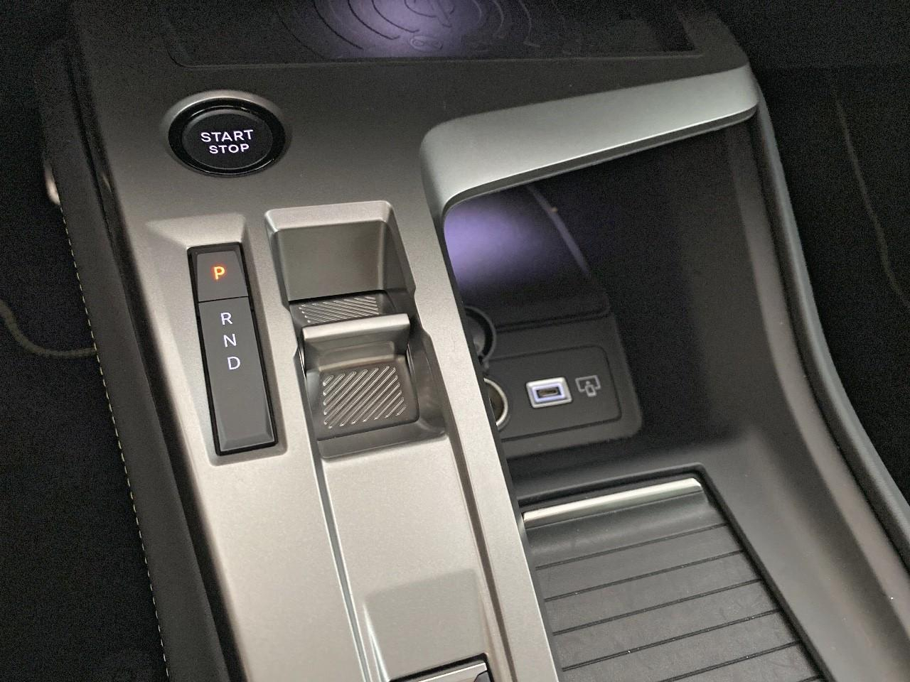 Peugeot 308 electrique 55 kwh 156ch gt — photo 15