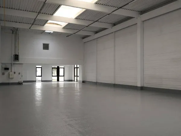 Local d'activité 529 m²