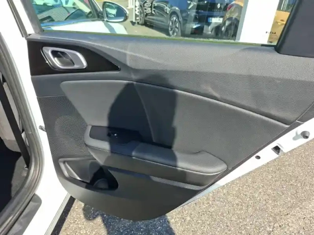 Kia Ceed sw 1.5 t-gdi 140 ch bvm6 — photo 20