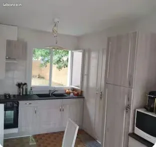 Maison plain pied 3 chambres 72 m2 avec garage attenant de 16 m2 aménageable en pièce supplémentaire