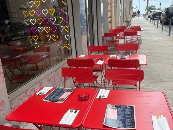 Opportunité rare - fonds de commerce restaurant carré d'or nice ✨
