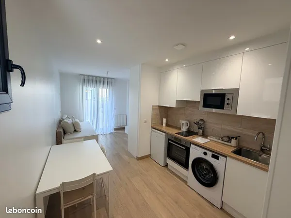 T1 Thiais village 23 m2 + terrasse privée
