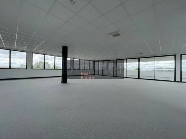 Bureaux 630 m²