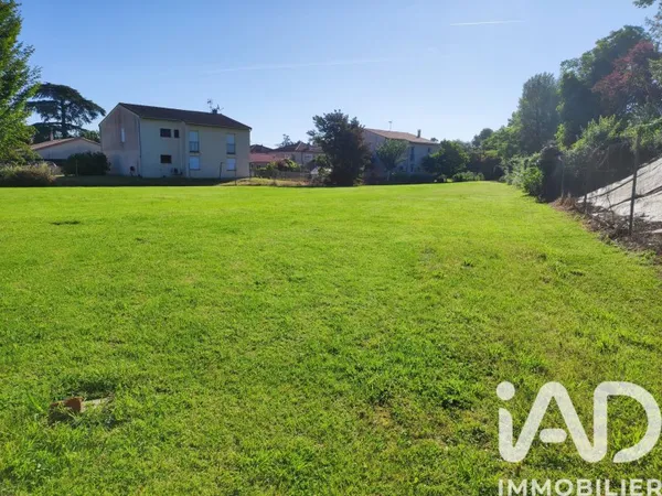 Terrain 2200 m²
