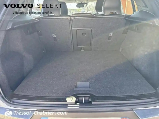 Volvo Xc40 d4 awd adblue 190 ch geartronic 8 first edition — photo 8