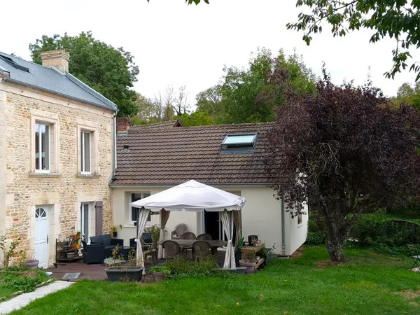 Maison de caractère avec jardin - 110 m² - terrain d'environ 700 m²
