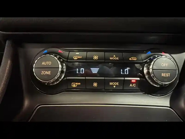 Mercedes Gla 180 fascination 7g-dct — photo 14