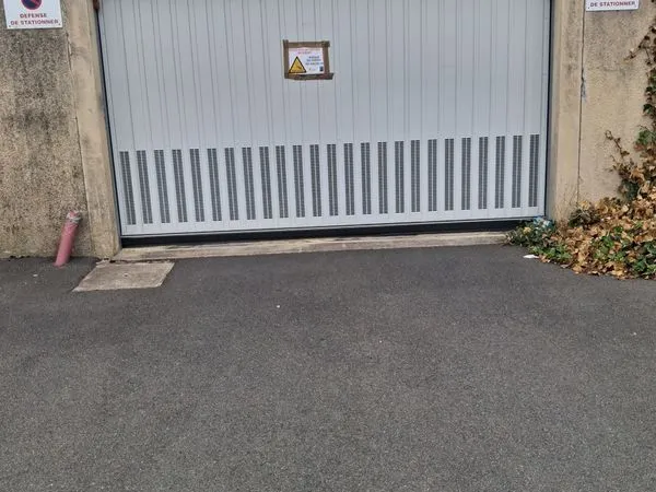 Box fermé dans garage collectif