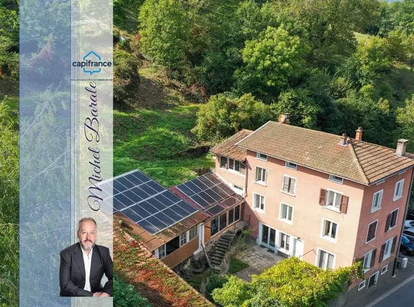 Maison à vendre 8 pièces - 275m2 - 4 Ch. + 2 studios - COURZIEU (69)