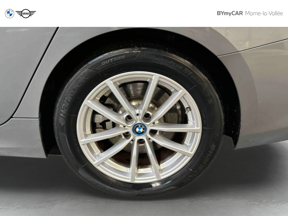 BMW Touring 320e 204 ch BVA8 — photo 19