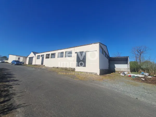 Local d’activité et entrepôt Vente Cholet 1p 895m² 280000€