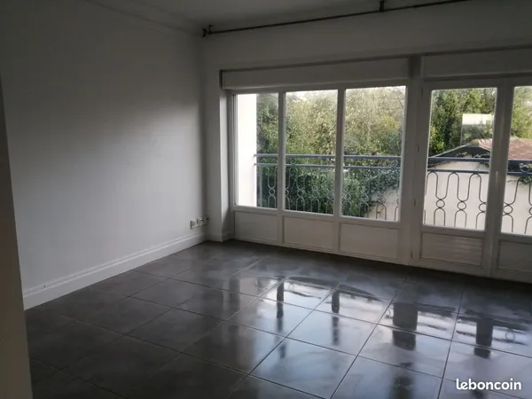 T3 bis + garage lumineux, rénové proche Chanzy