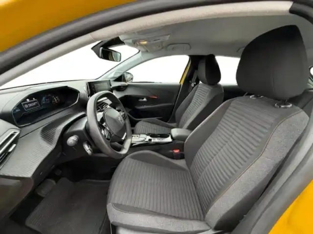 Peugeot 208 e- 136ch like — photo 10