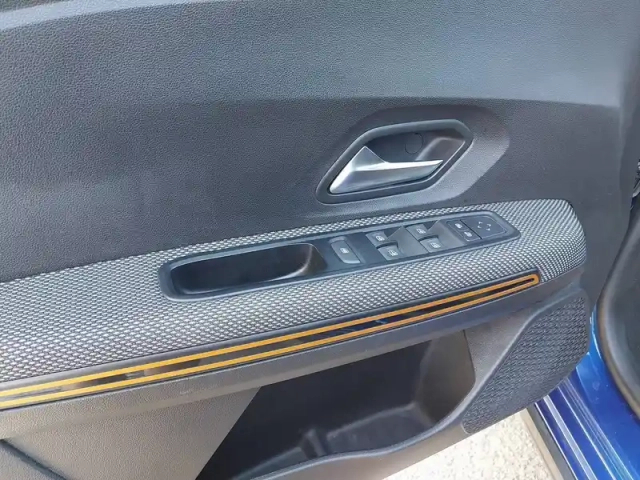 Dacia Sandero eco-g 100 - 22 — photo 11