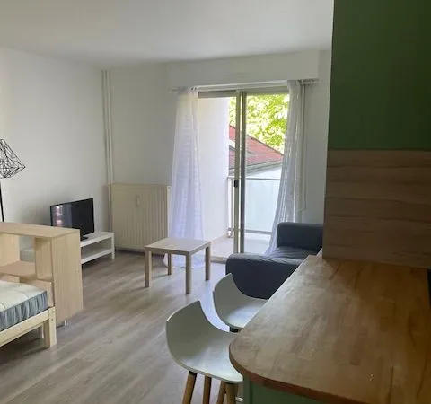 Studio T1 bis meublé - vieux saint maur