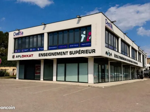 Local commercial 345 m²