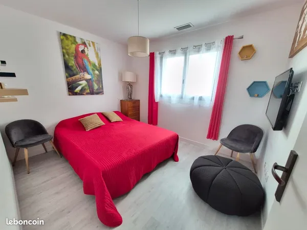 Maison contemporaine avec pisicne