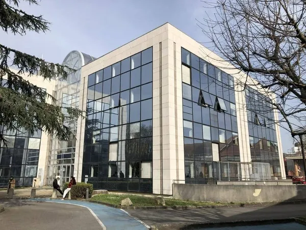 Bureaux 324 m²