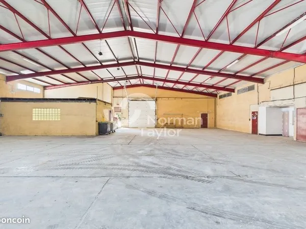 Local d'activité 520 m²