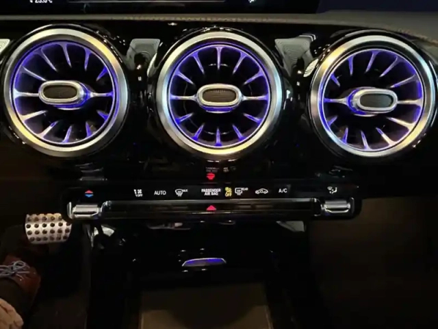Mercedes Classe A 200 amg line — photo 20