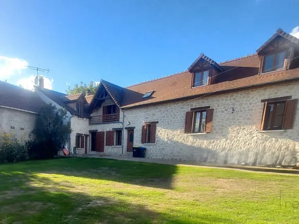 Maison 8 pièces 220 m²