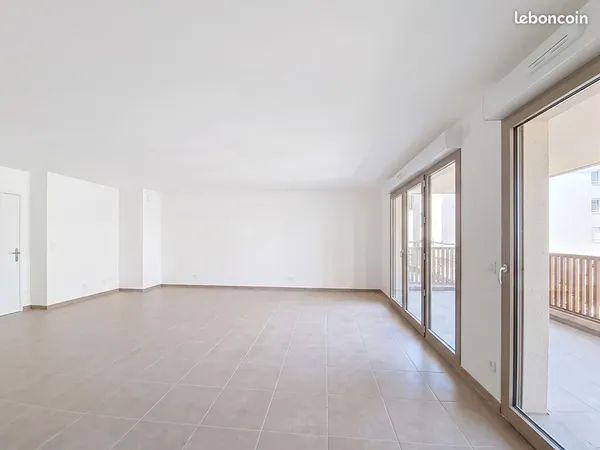 Appartement 4 pièces 83 m²