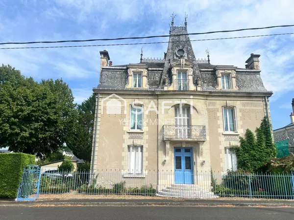 Maison de Maitre du XIX Siècle sur 3 niveaux