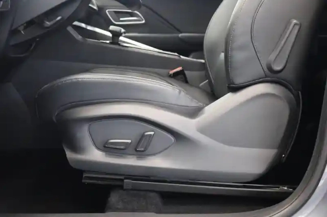 Mg Zs 1.5 l hybrid+ 197 ch — photo 26