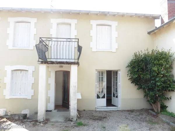 Maison d'habitation à Poulouzat