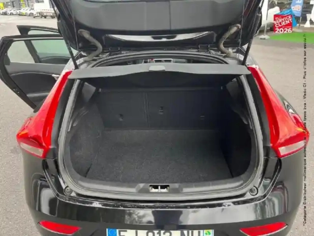 Volvo V40 t2 122ch r-design — photo 14