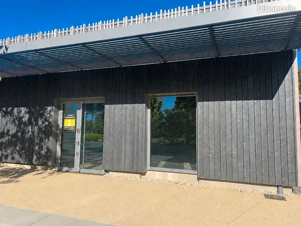 Local commercial 120 m² LAVAL