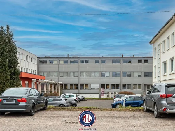 Local commercial 262 m² SCY CHAZELLES